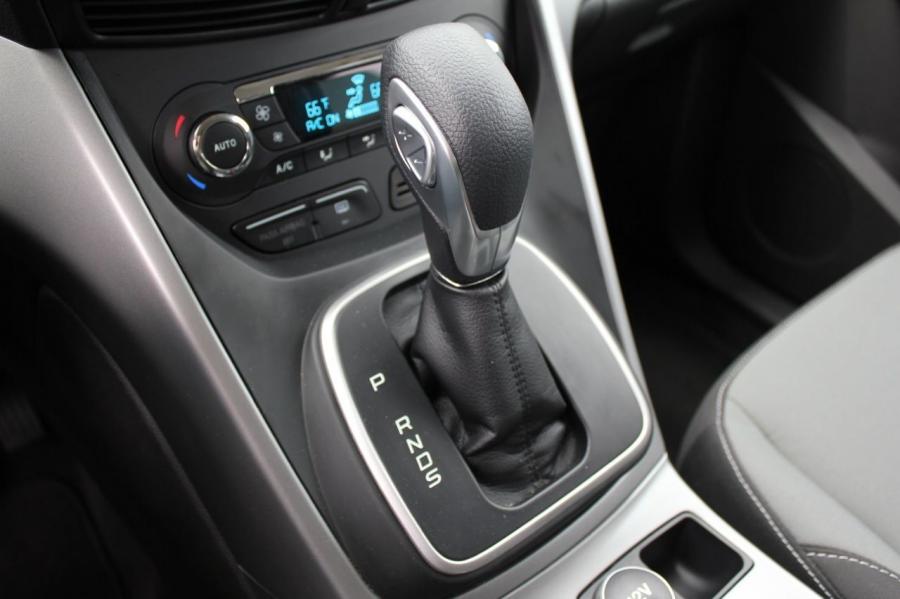  Ford Escape 2013 года  (фото 18 из 222)